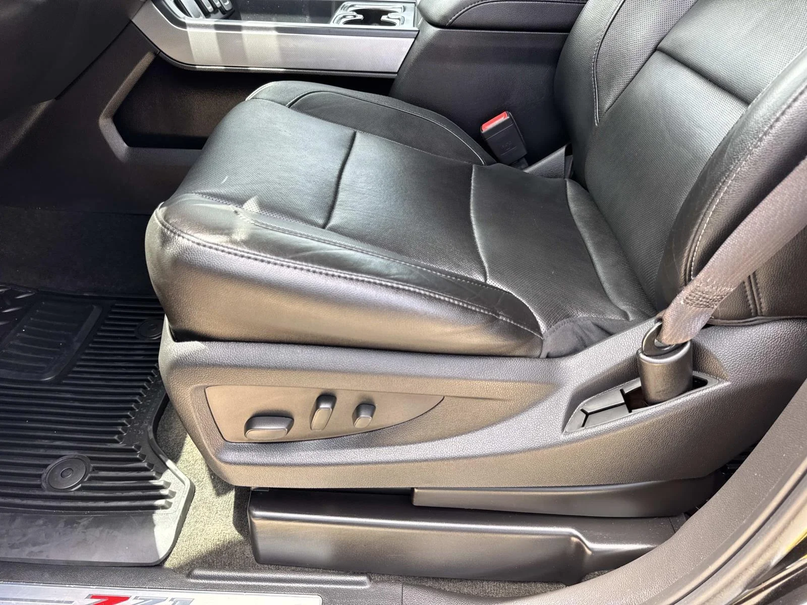 Used 2017 Black Chevrolet LTZ image 16