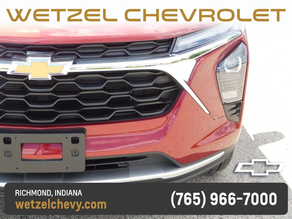 Used 2025 Red Chevrolet LT image 9