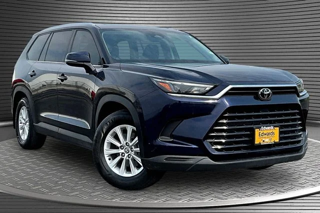 Used 2024 Blue Toyota XLE image 3