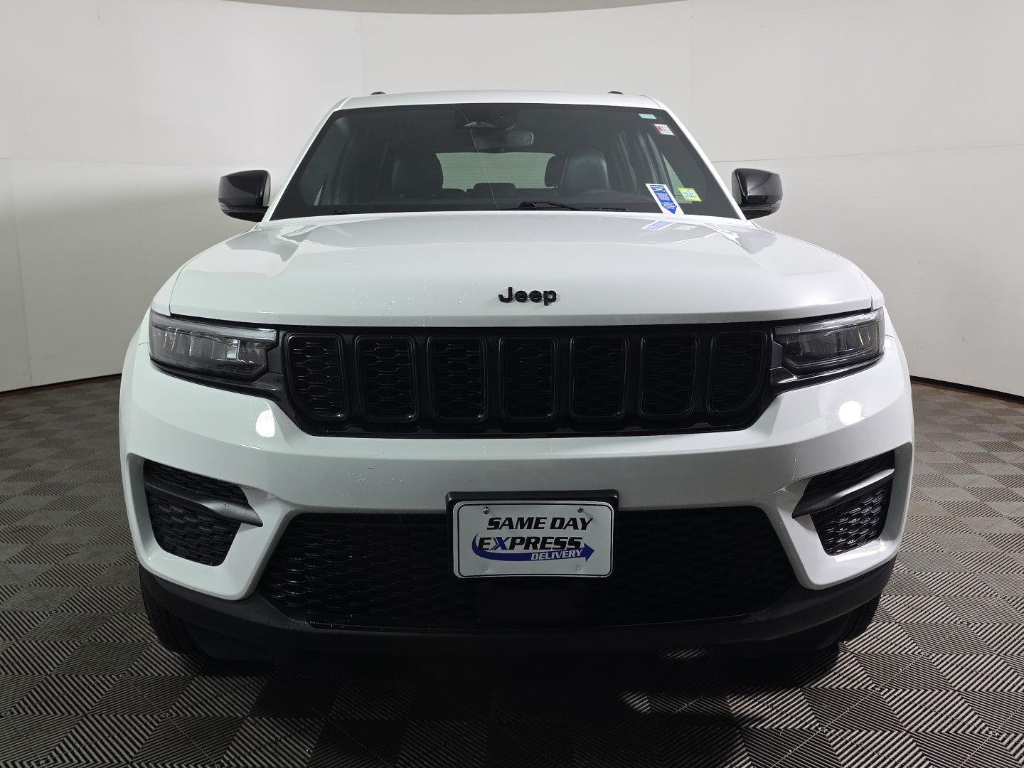 Used 2024 Bright White Clearcoat Jeep Altitude X image 7