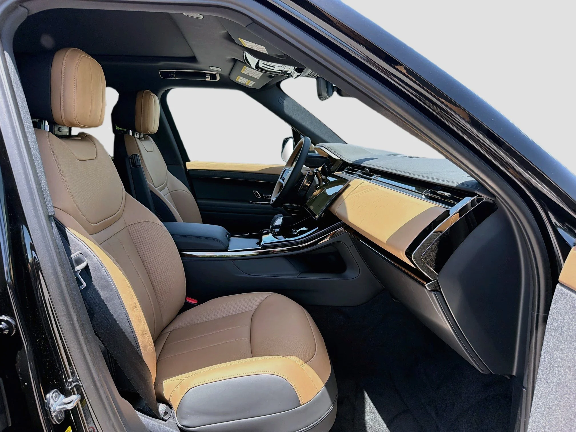 New 2026 Santorini Black Land Rover Dynamic SE image 16