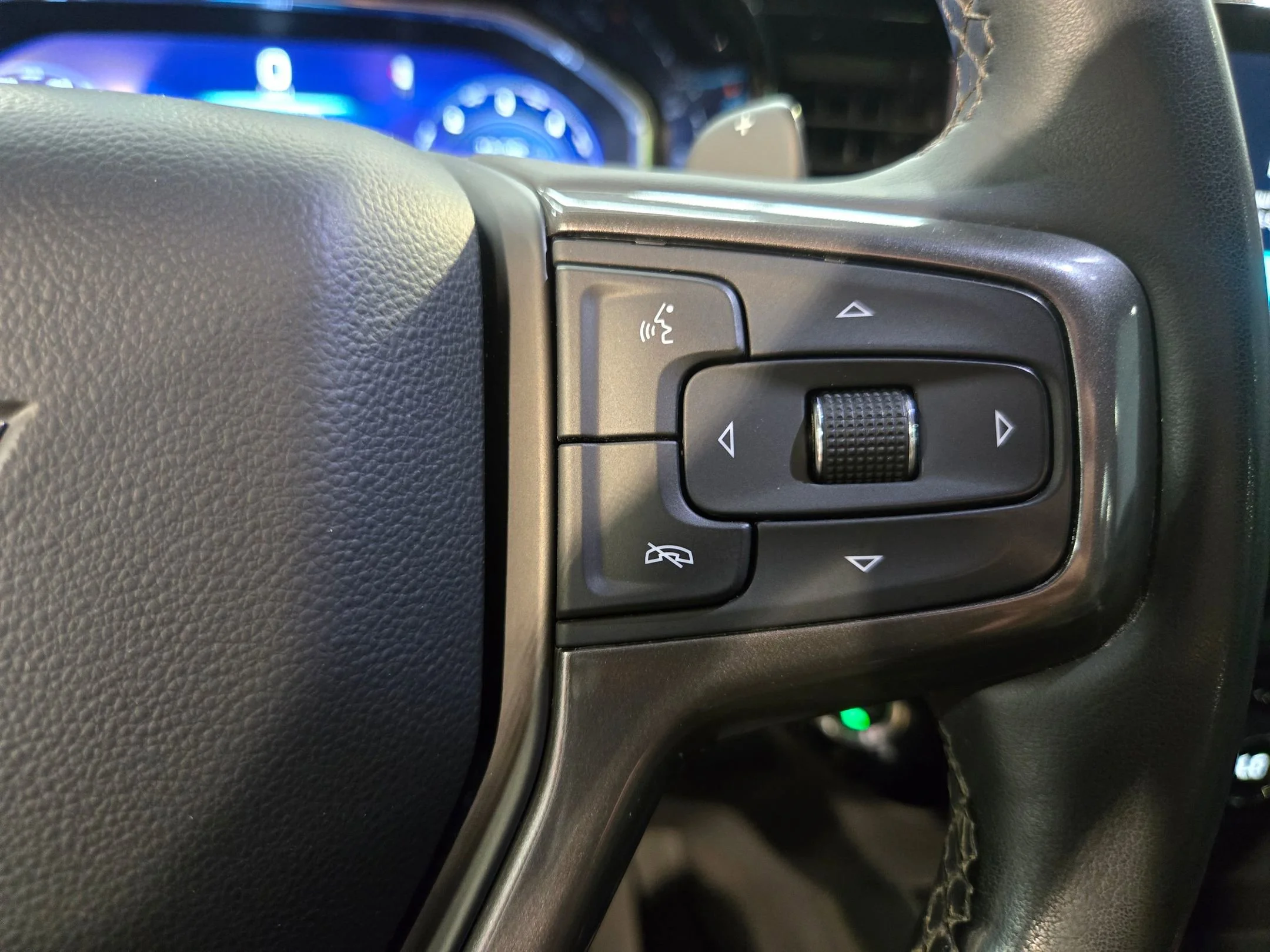2024 Chevrolet Silverado 1500 ZR2 - Photo 28