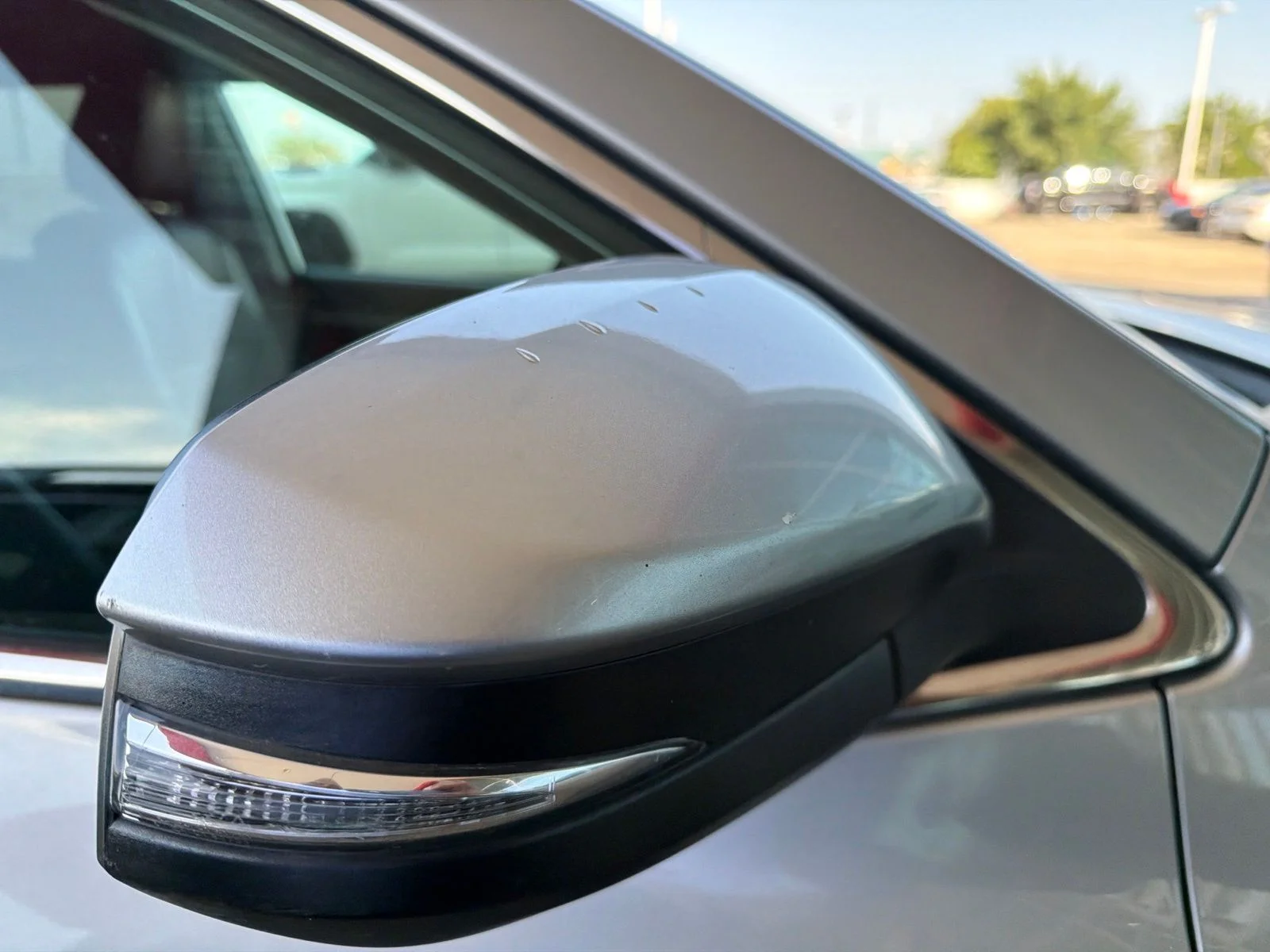 Used 2018 Silver Toyota LE image 18