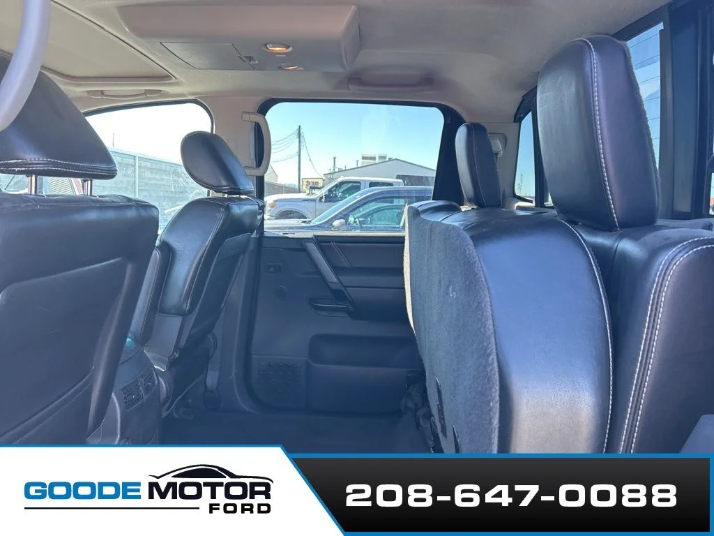Used 2014 Cayenne Red Nissan PRO-4X image 10