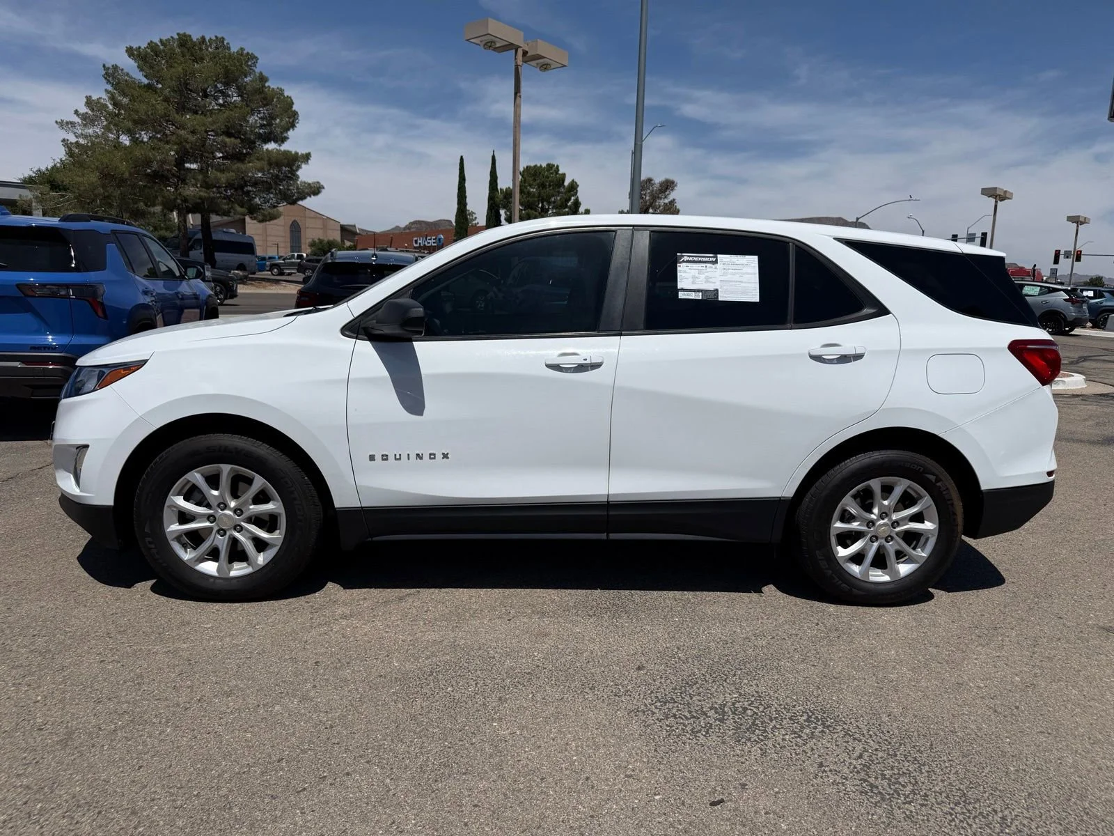 2021 Chevrolet Equinox LS - Photo 10