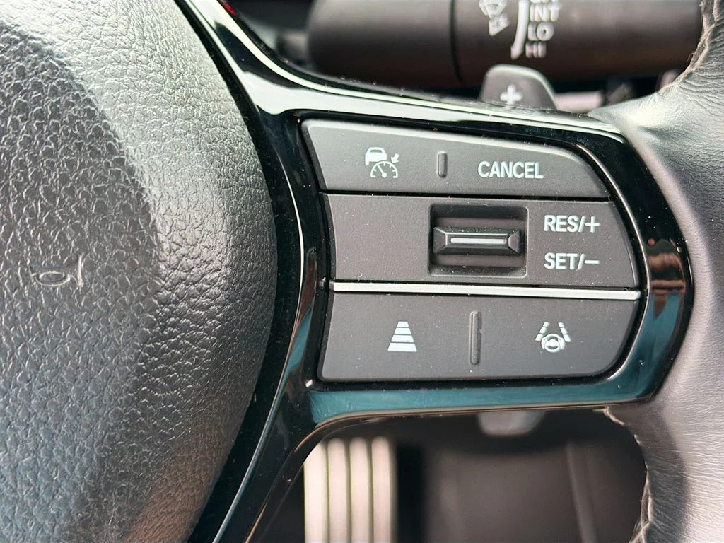 Used 2023 Platinum White Pearl Honda Sport image 16