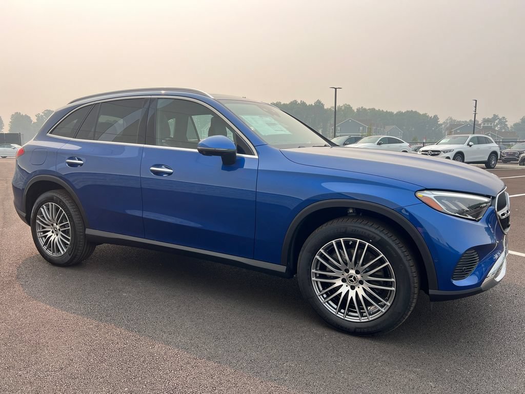 New 2026 Starling Blue Metallic Mercedes-Benz GLC 300 image 38