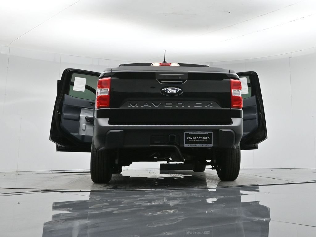 New 2026 Shadow Black Ford XLT image 43