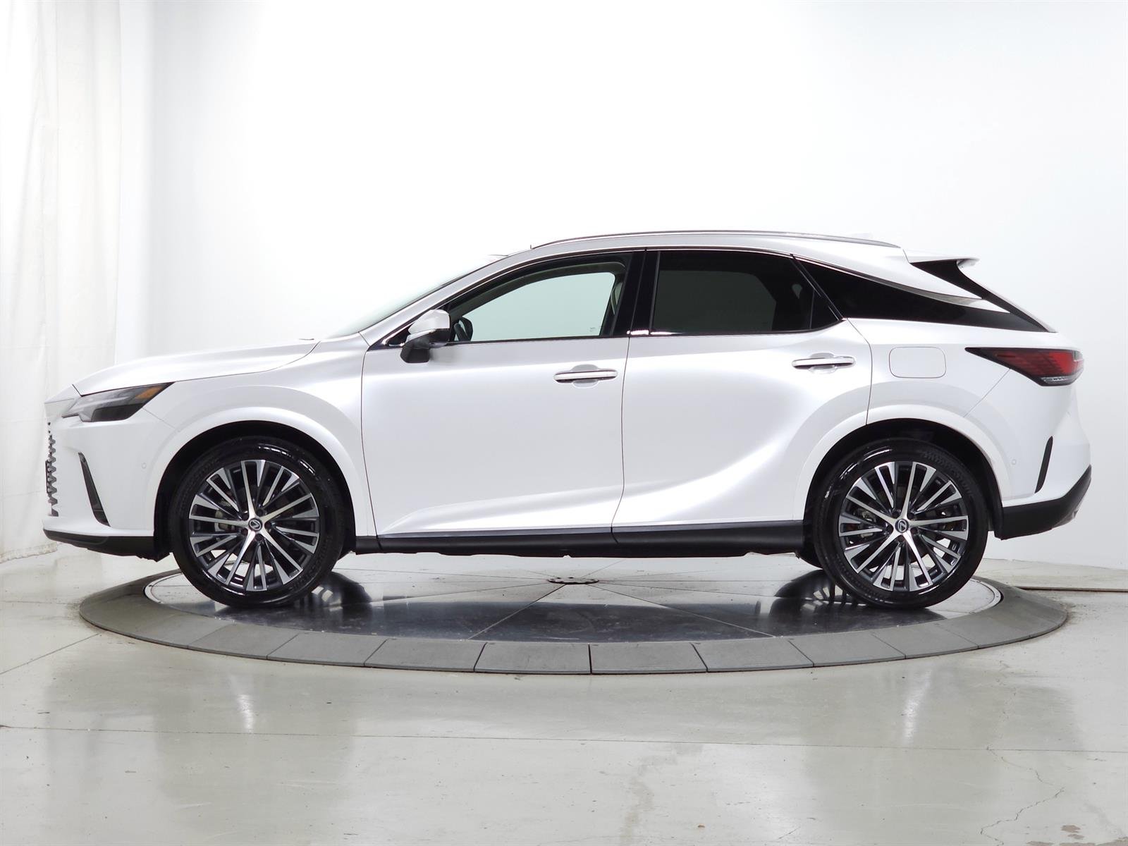 Certified Used 2026 White Lexus PREMIUM+ image 5