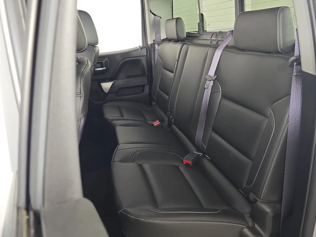 Used 2016 Silver Ice Metallic Chevrolet LT image 28