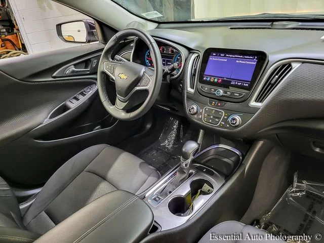 Used 2022 Black Chevrolet LT image 24