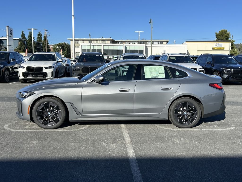 New 2026 Skyscraper Grey Metallic BMW eDrive40 image 2
