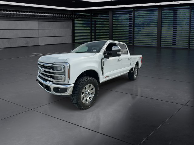 Used 2025 White Ford King Ranch image 4