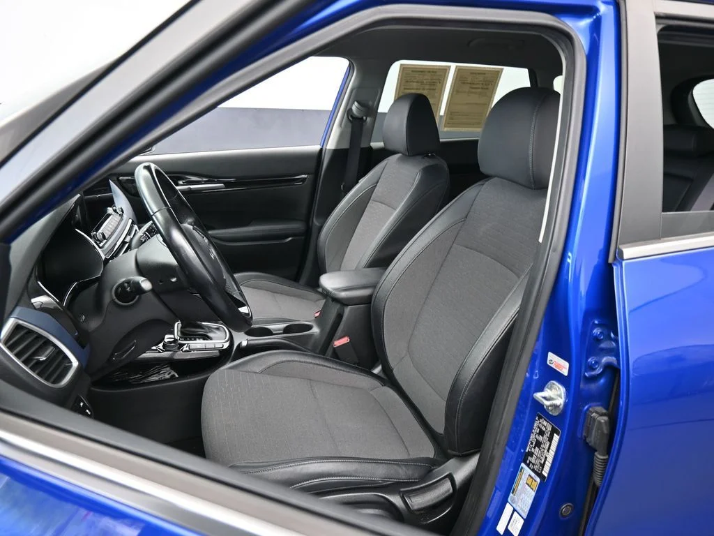 Used 2022 Neptune Blue Kia Nightfall image 9