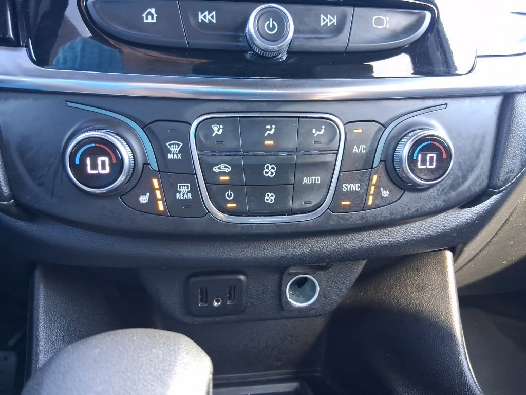 Used 2023 SUMMIT WHITE Chevrolet LT Cloth image 23