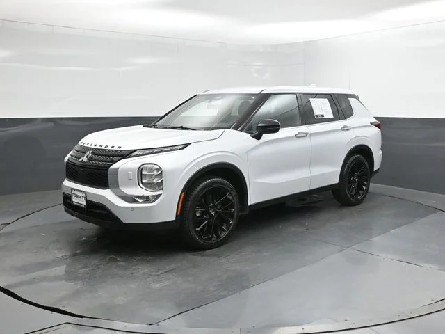 2023 Mitsubishi Outlander SE Black Edition S-AWC's photo