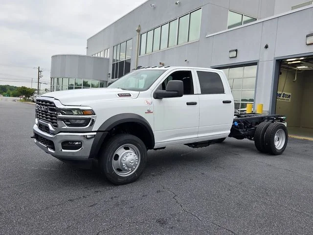 New 2026 Bright White Clear-Coat Exterior Paint RAM Tradesman image 4