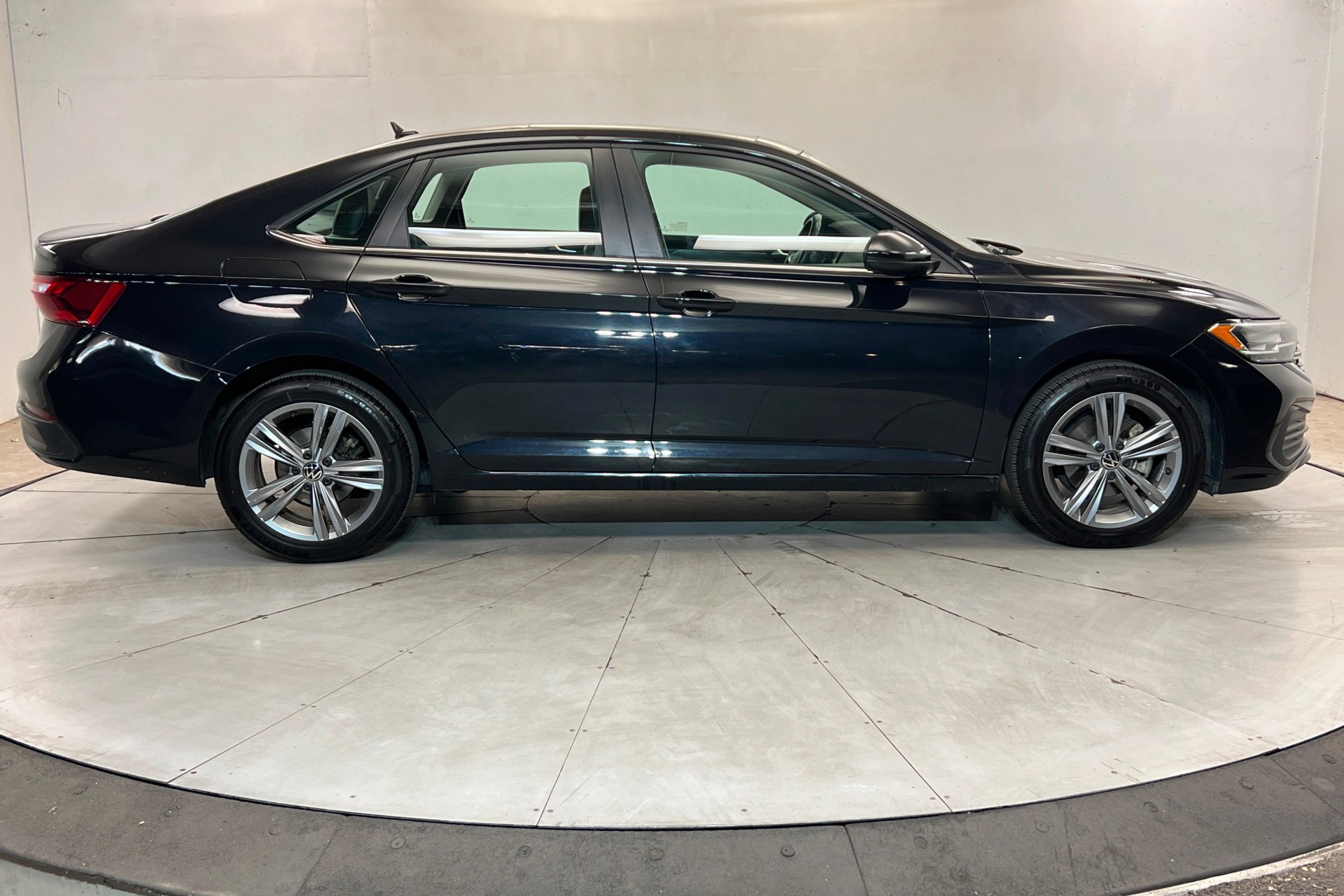2024 Volkswagen Jetta SE - Photo 7