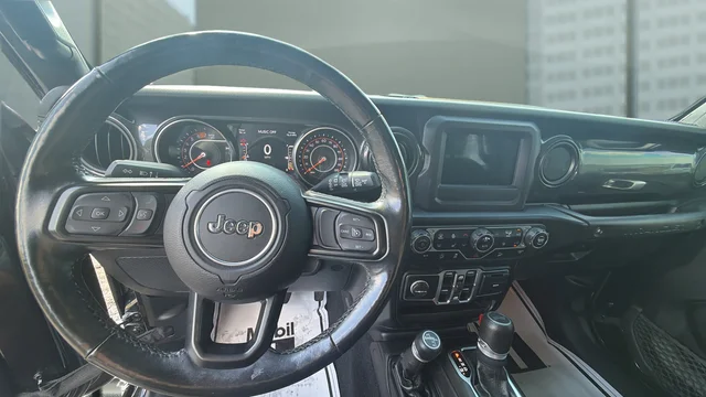 Used 2020 Black Jeep Unlimited Sport Altitude image 13
