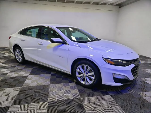 Used 2025 White Chevrolet LT image 24