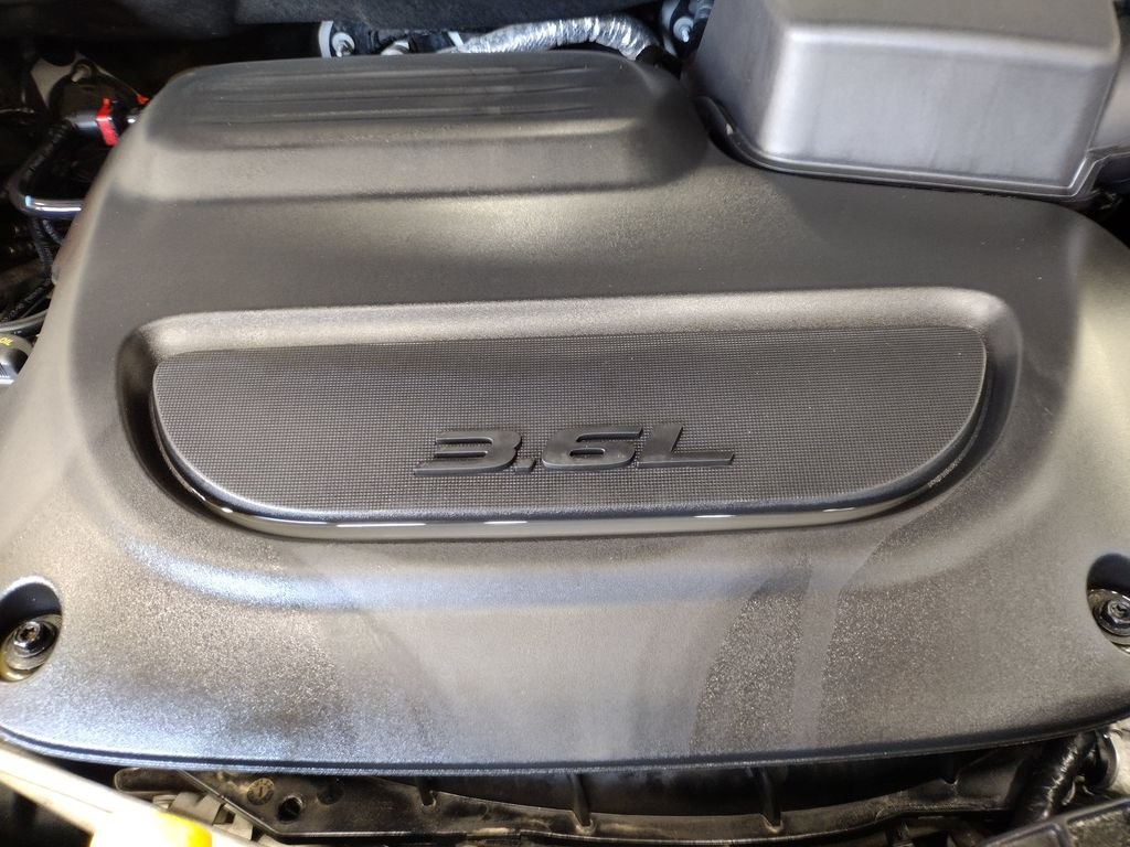 Used 2023 White Chrysler LX image 7
