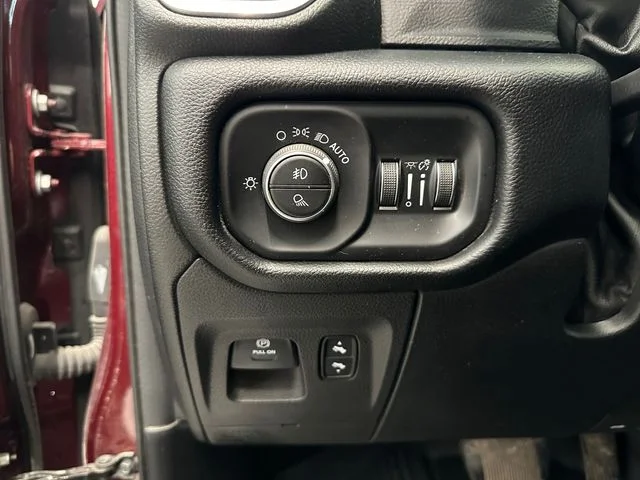 Used 2019 Red Ram Laramie image 29