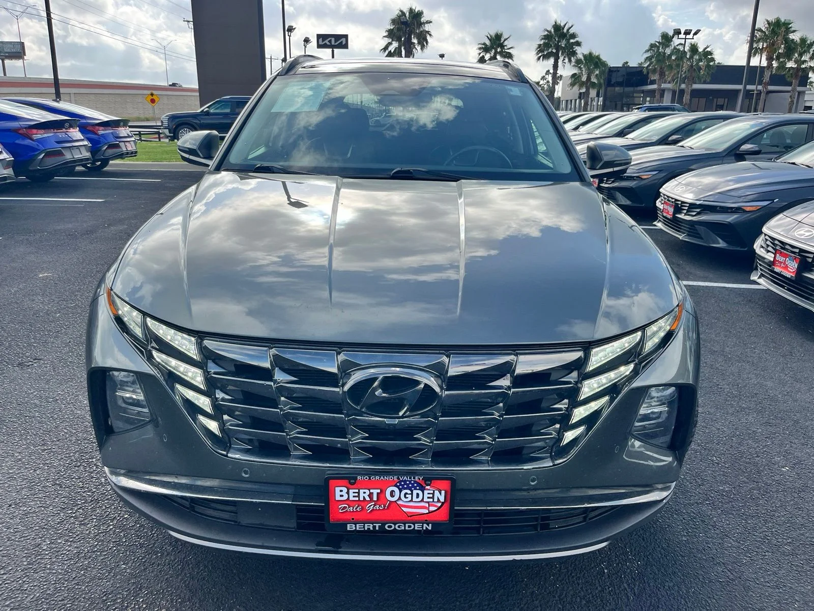 Used 2022 Gray Hyundai Limited image 2