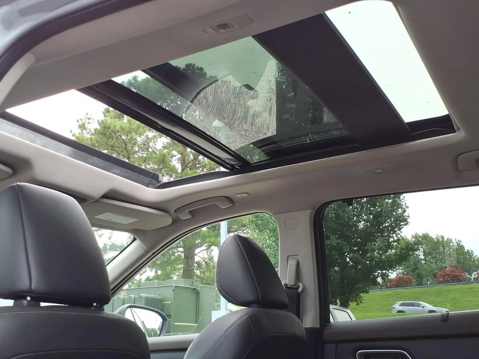 Used 2022 Boulder Gray Pearl/Super Black Nissan Platinum image 11
