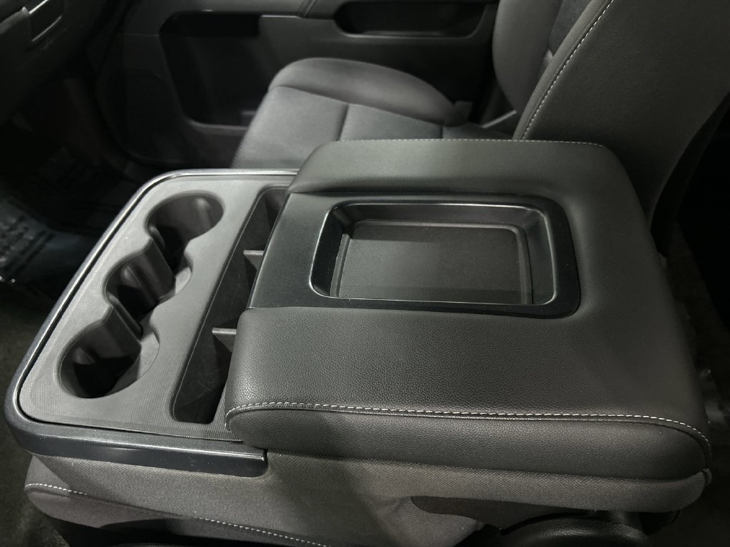 Used 2015 SILVER ICE METALLIC Chevrolet LT image 22