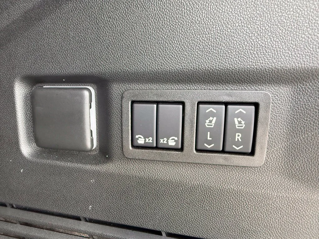 2024 Chevrolet Tahoe Premier - Photo 13