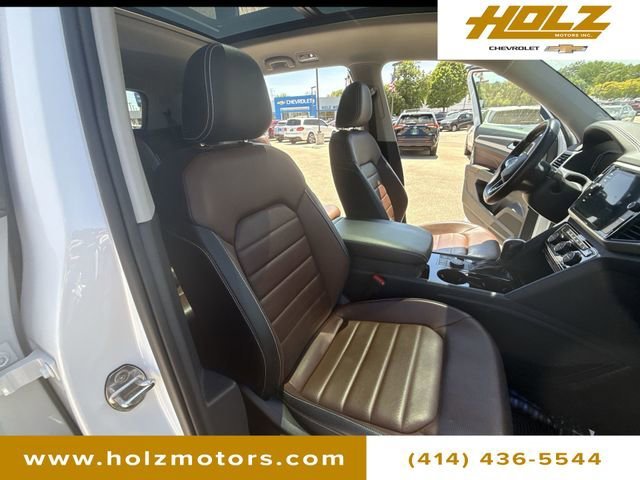 Used 2023 White Volkswagen 3.6L V6 SEL Premium R-Line image 29