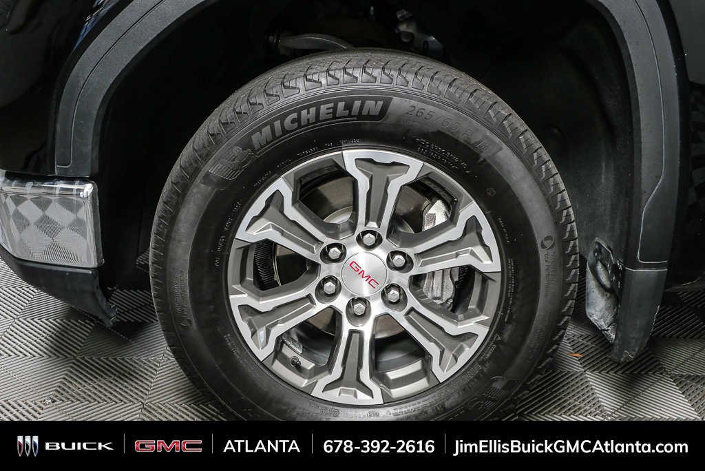 Used 2024 Onyx Black GMC SLT image 33