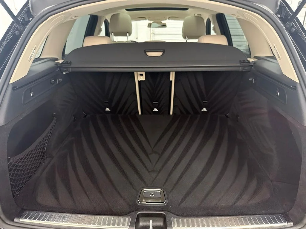 Used 2018  Mercedes-Benz GLC 300 image 28