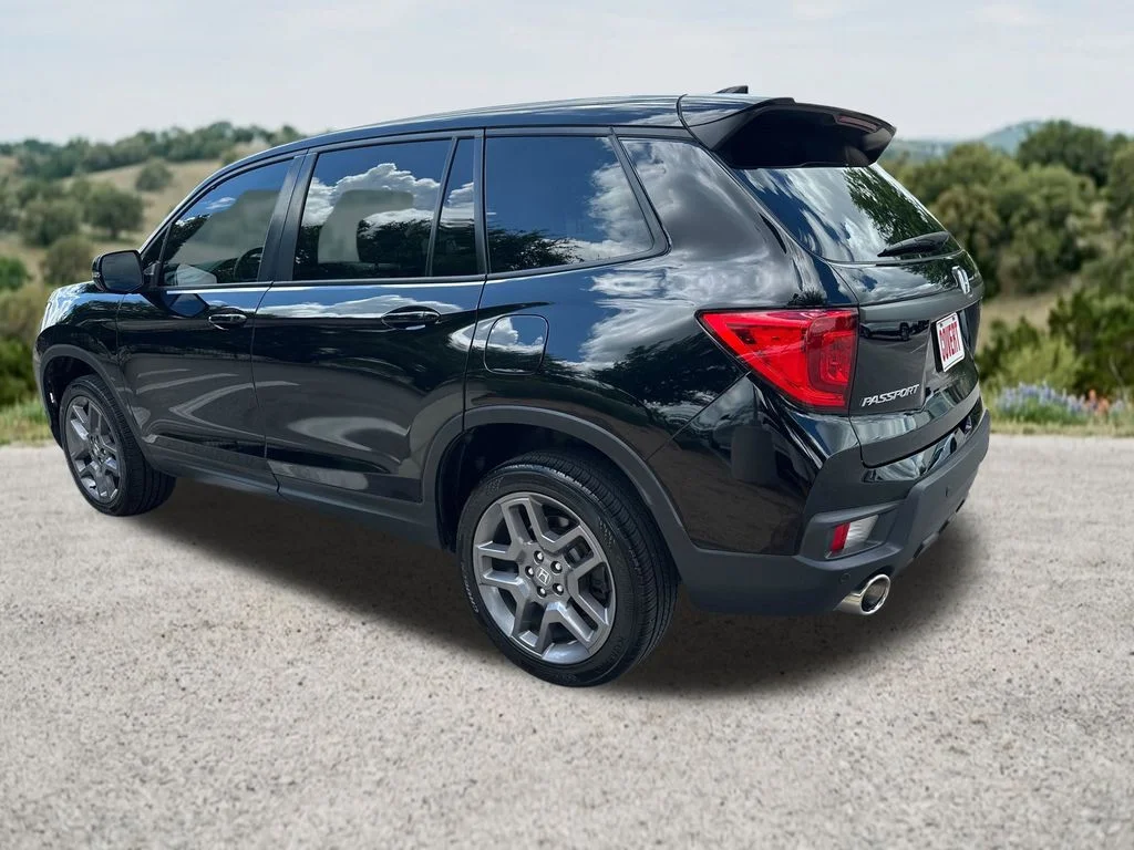 Used 2023  Honda EX-L image 8
