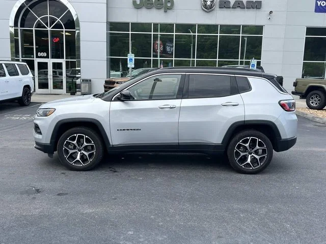 Used 2025 Silver Jeep Limited image 5