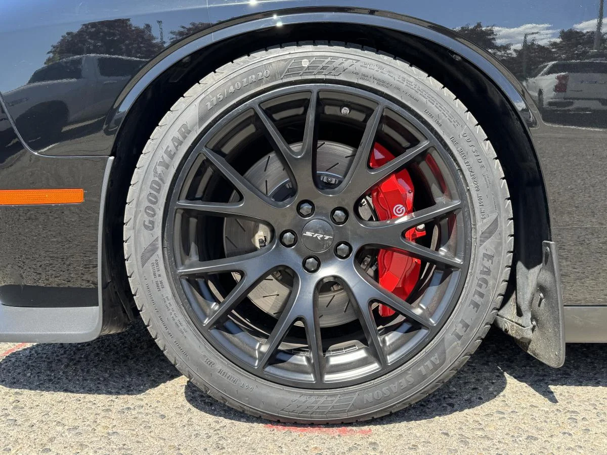 Used 2015 Black Dodge Srt Hellcat image 17