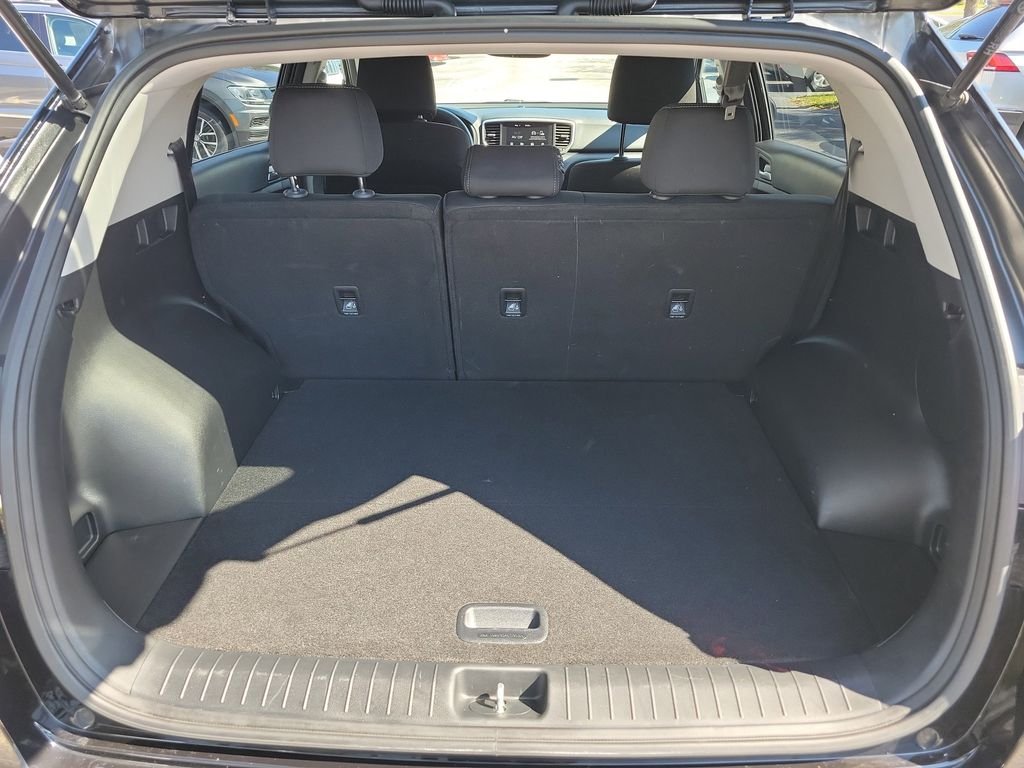 Used 2022 Red Kia LX image 14