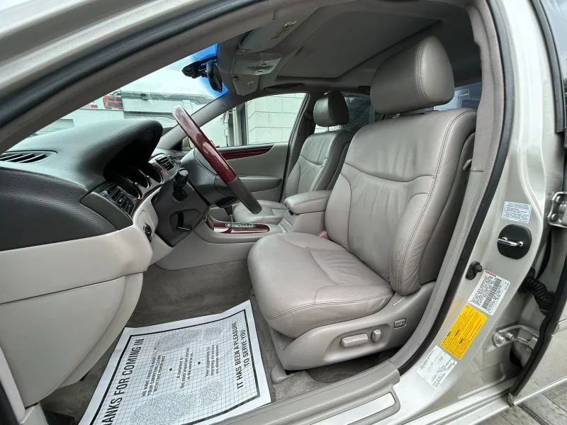 Used 2003 Gold Lexus ES 300 Sedan 4D image 37