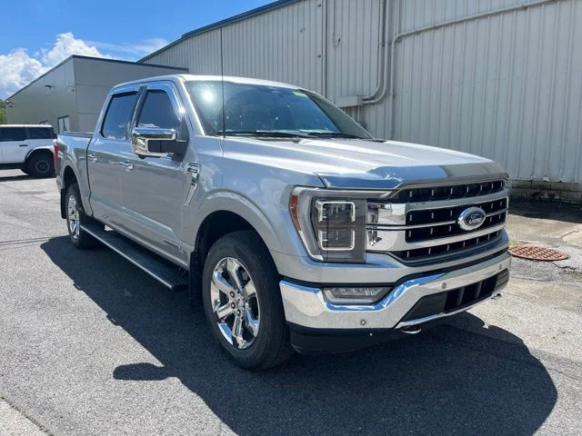 Used 2022 Silver Ford Lariat image 3