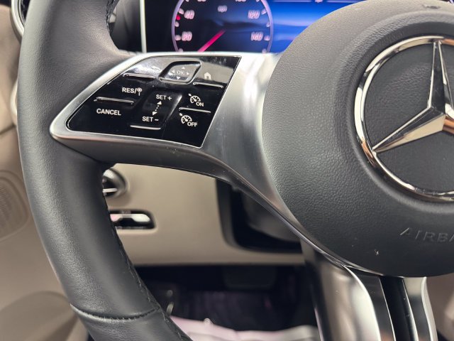 Certified Used 2026 Polar White Mercedes-Benz GLC 300 image 24