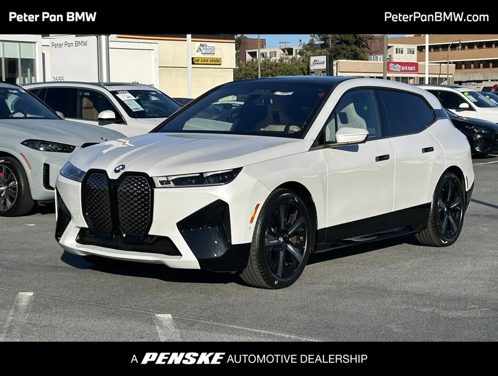 2023 BMW iX M60's photo
