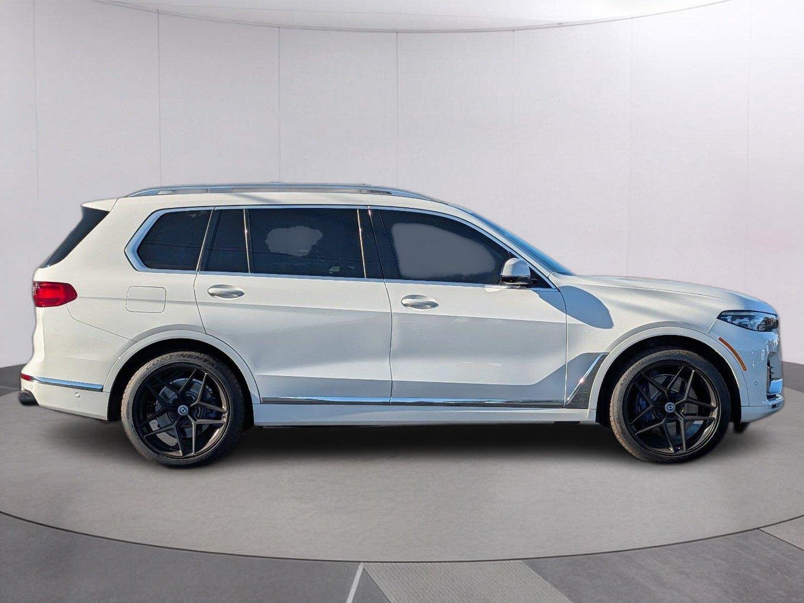 Used 2019 Alpine White BMW xDrive50i image 7