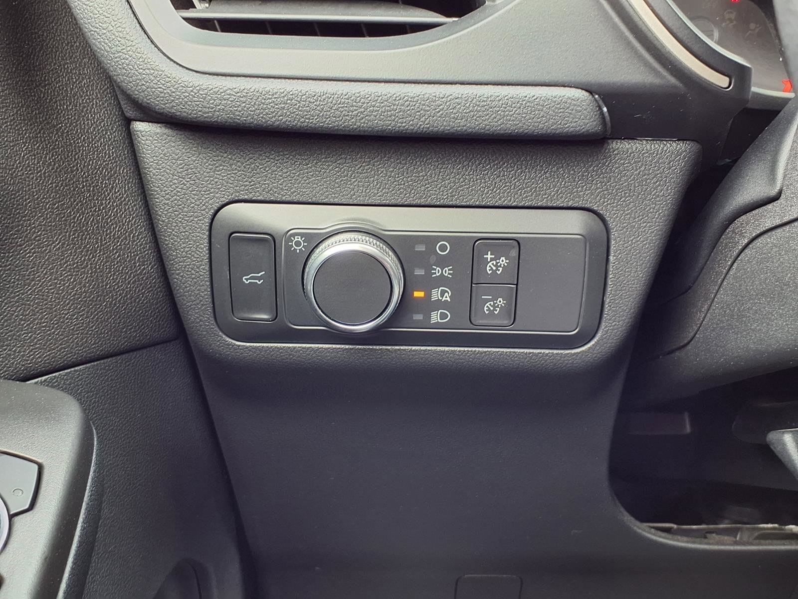 Certified Used 2021 Agate Black Metallic Ford SE image 18