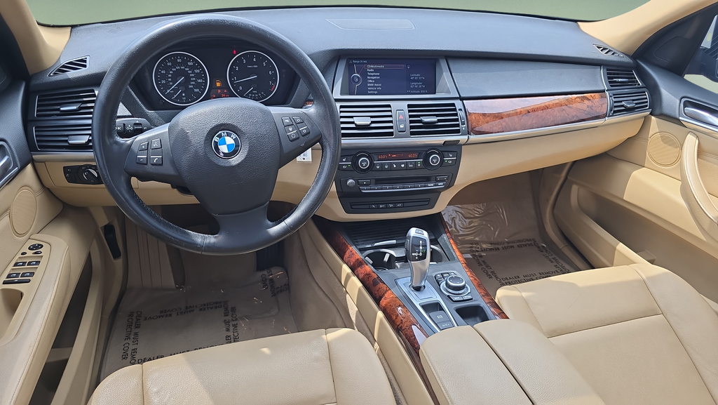 Used 2011 White BMW xDrive35i image 11