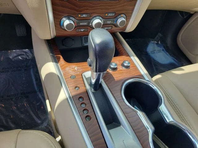 Used 2019 White Nissan Platinum image 35