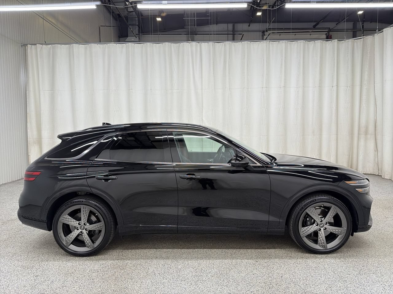 Certified Used 2025 Vik Black Genesis 2.5T Sport Prestige image 5