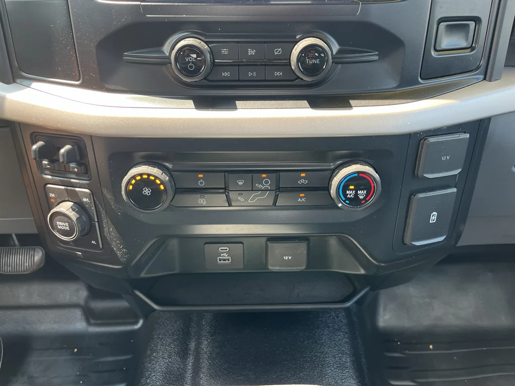 Used 2021 Oxford White Ford XL image 20