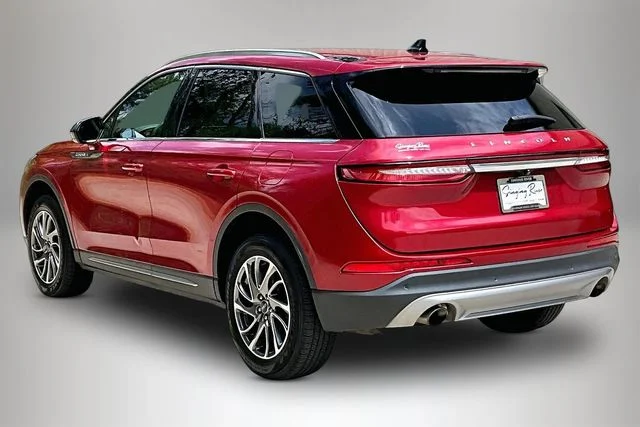 Used 2022 Red Lincoln Standard image 4