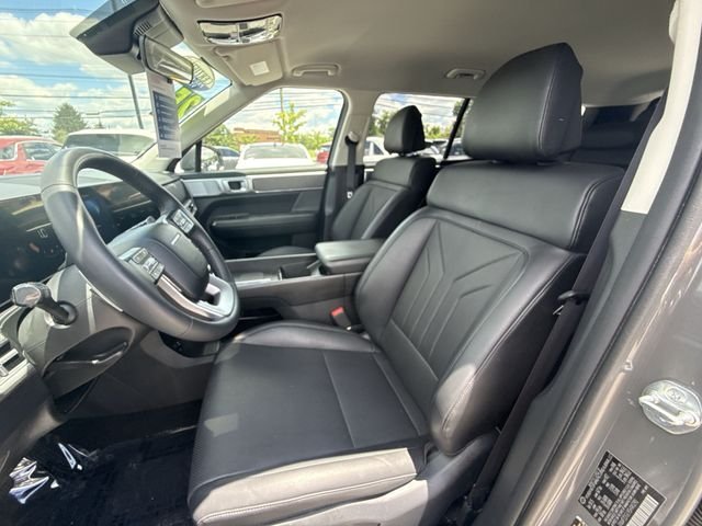Used 2025 Gray Hyundai SEL image 11