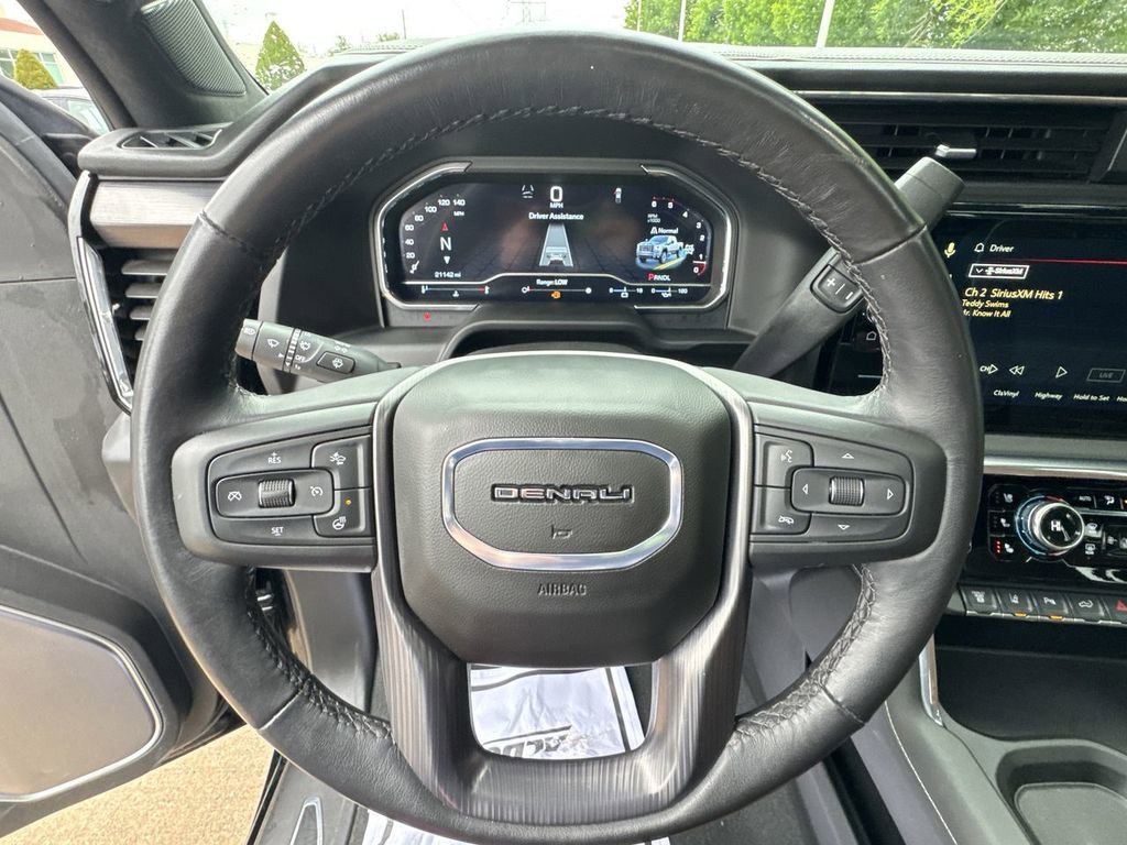 Used 2025 Onyx Black GMC Denali Ultimate image 15